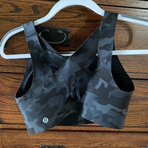 Lululemon Enlite zip front bra high support
